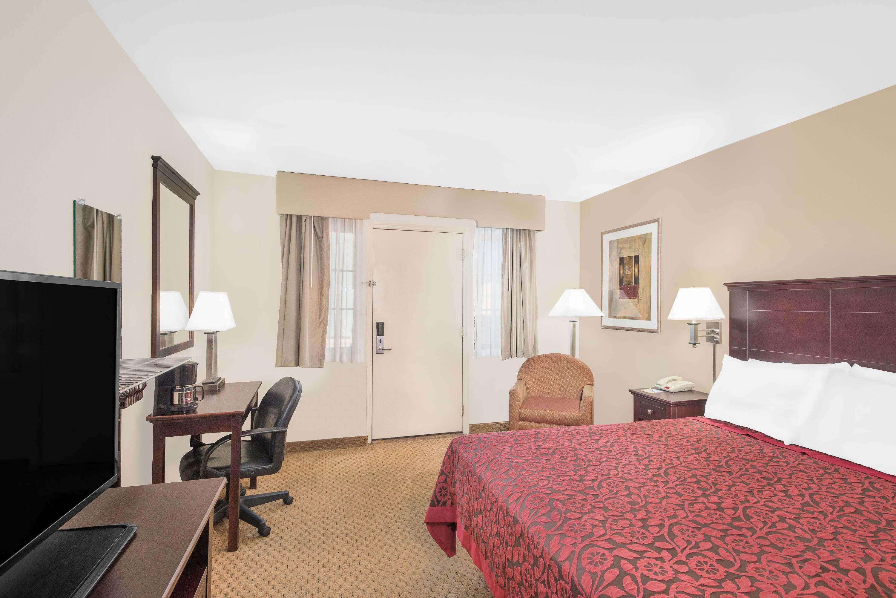 Days By Wyndham Springfield/phil.intl Airport Hotel Springfield