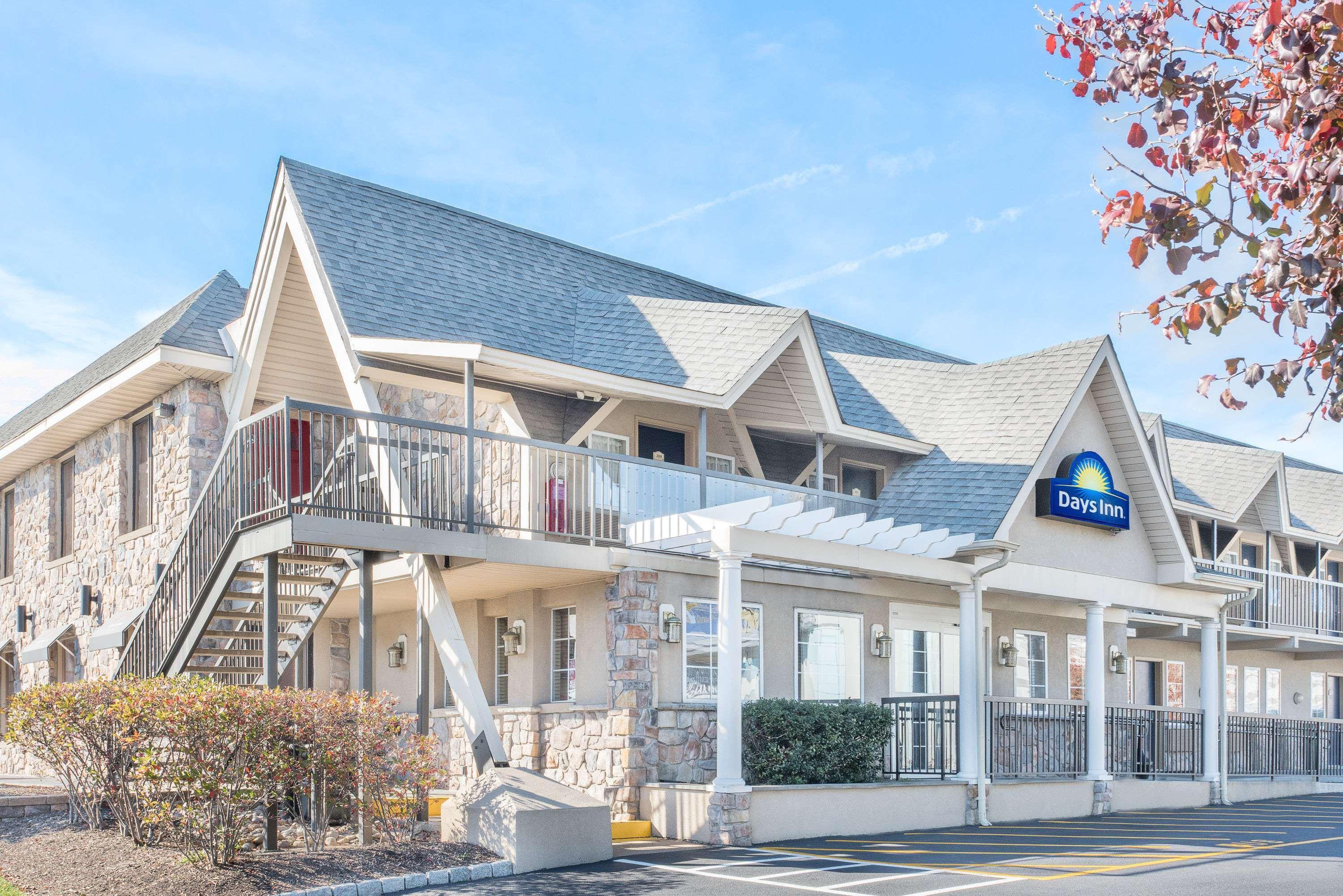 Days By Wyndham Springfield/phil.intl Airport Hotel
